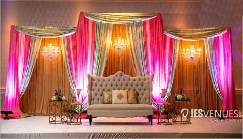 Simple And Decent Cloth Draping Decoration